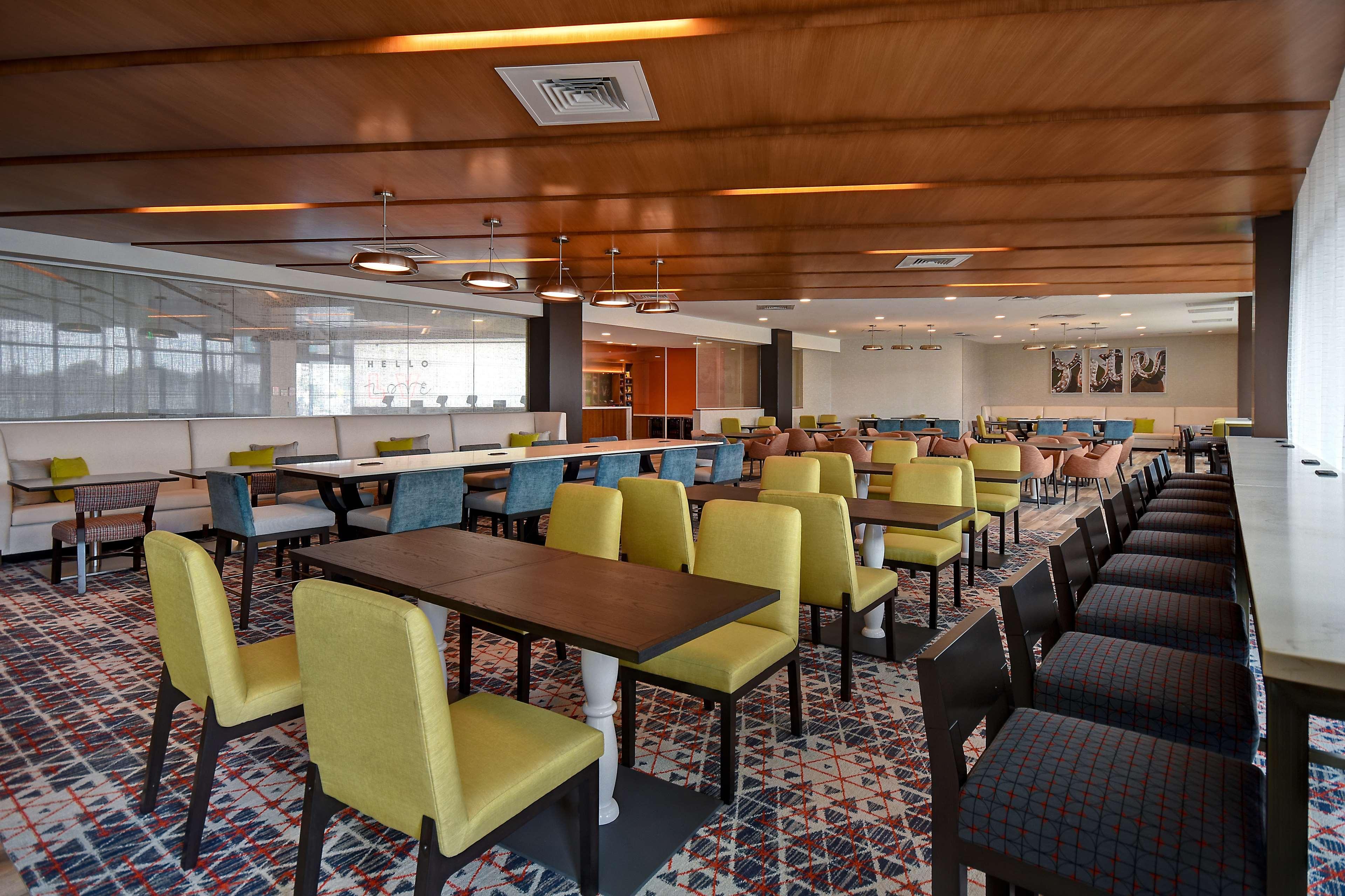 Hampton Inn & Suites Las Vegas Convention Center - No Resort Fee Kültér fotó