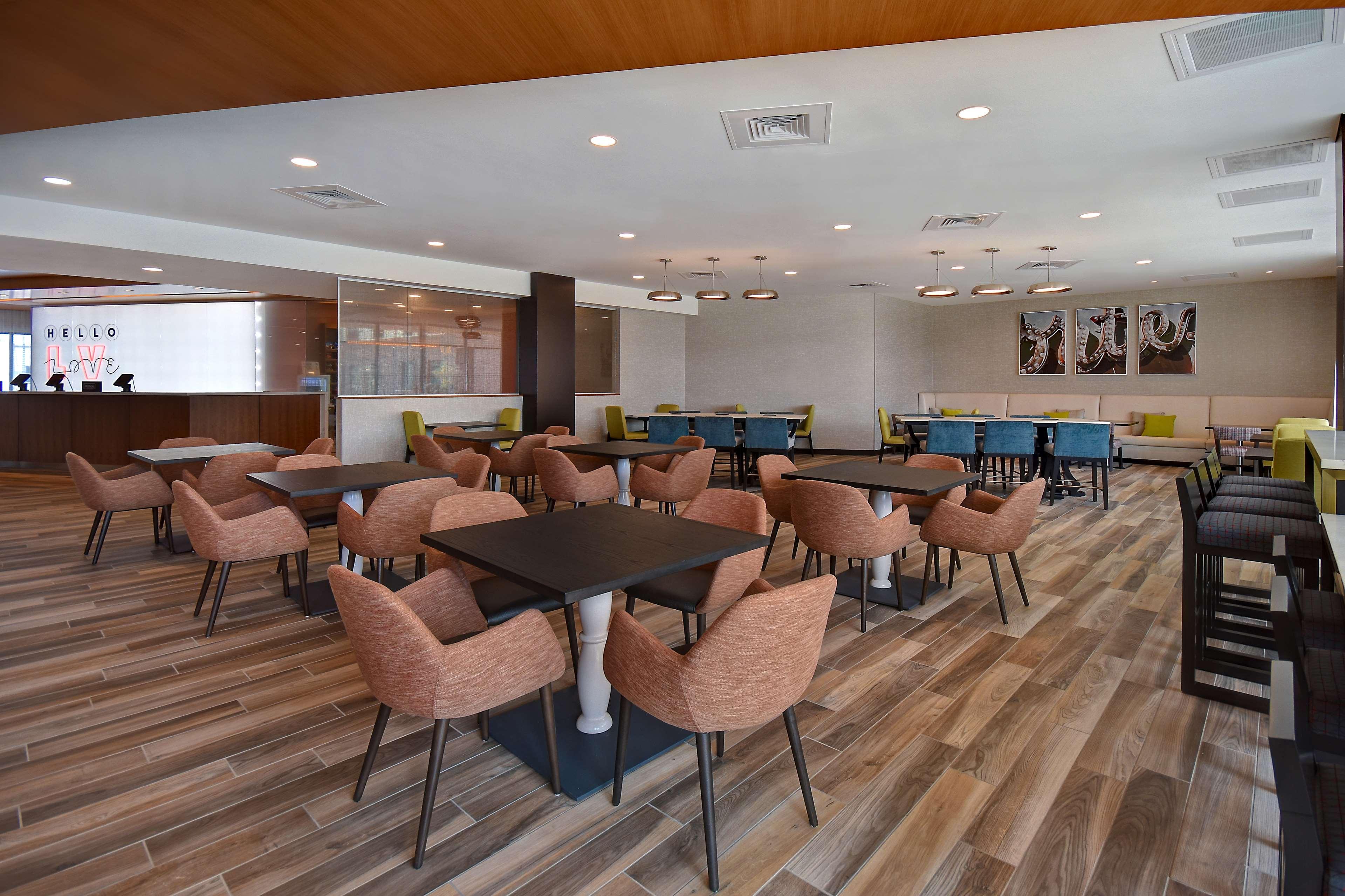 Hampton Inn & Suites Las Vegas Convention Center - No Resort Fee Kültér fotó